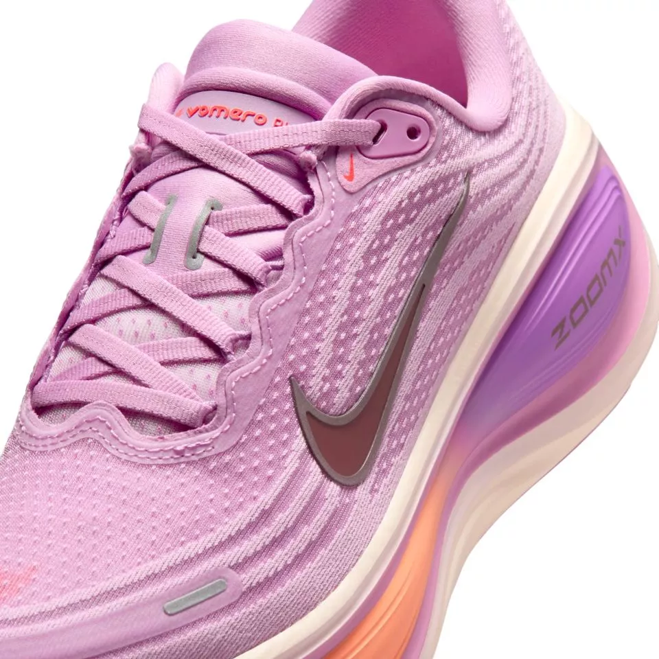 Running shoes Nike Vomero Plus - Top4Running.com