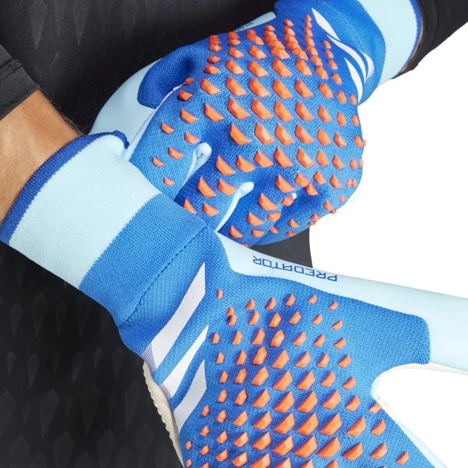 Goalkeeper's gloves adidas PRED GL PRO FSP