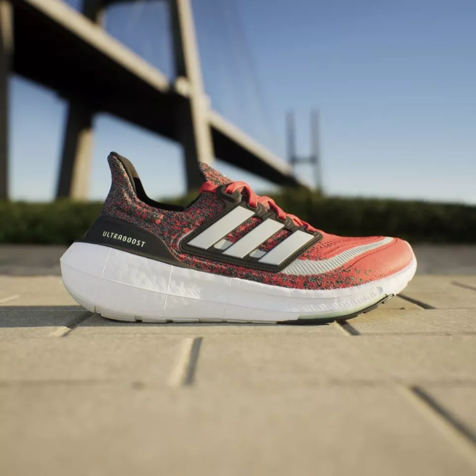 Chaussures de running adidas ULTRABOOST LIGHT