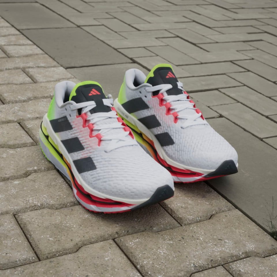 Laufschuhe adidas Adistar Byd - Top4Running.de