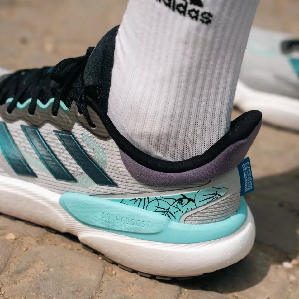 Pánské běžecké boty adidas Solar Boost 5