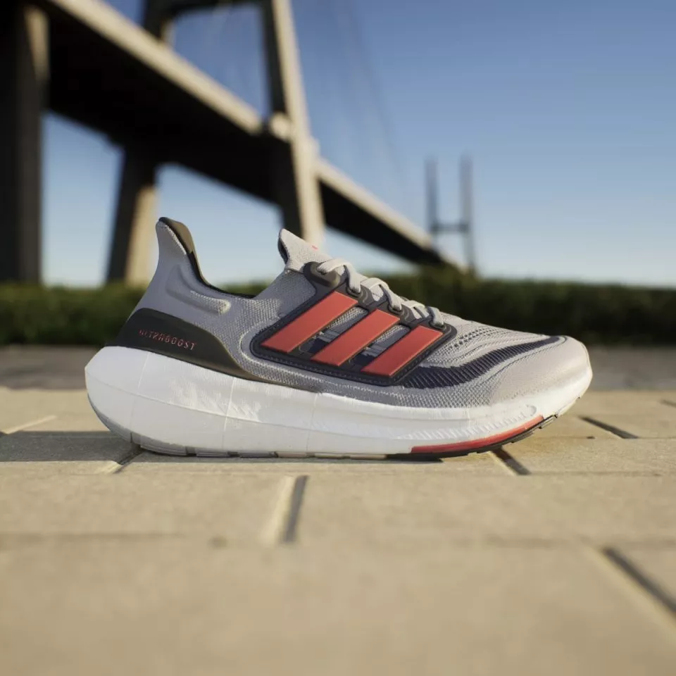 Running shoes adidas ULTRABOOST LIGHT
