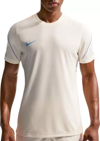 Dri-FIT Strike