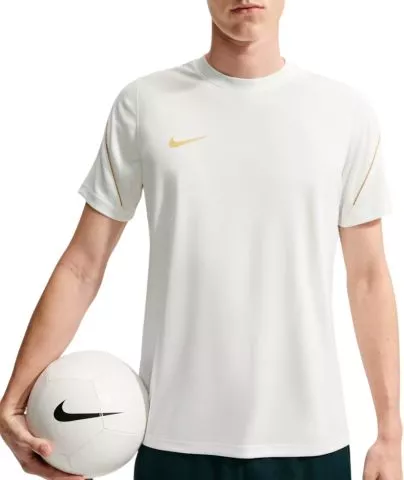 Dri-FIT Strike