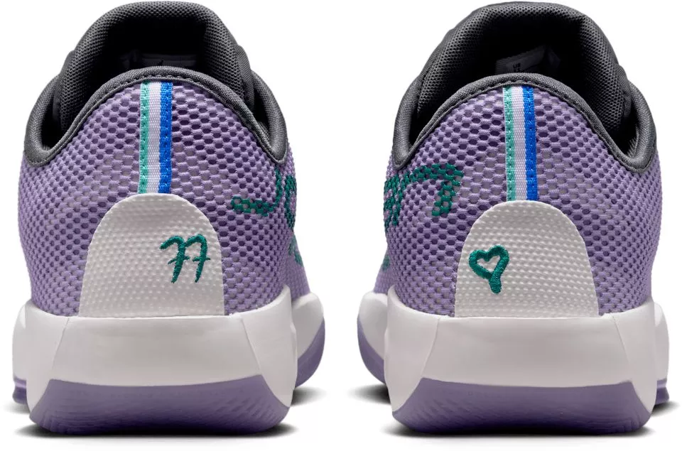 Basketball shoes Jordan Luka 77