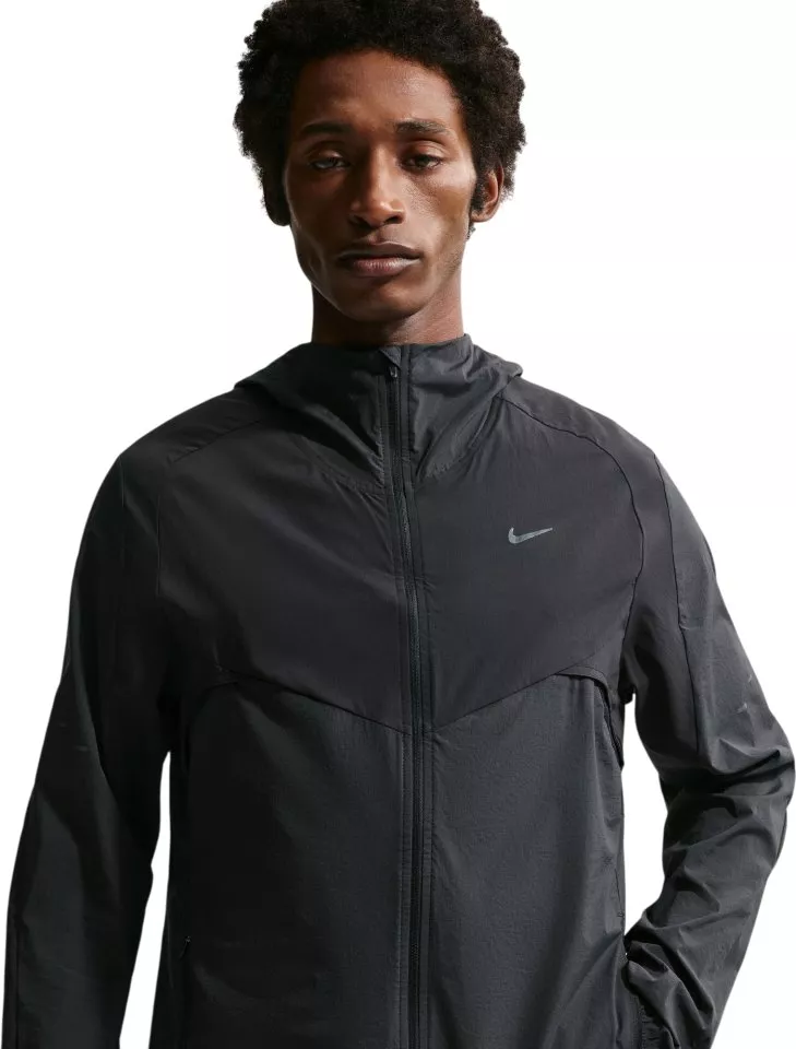 Nike Stride Plus Kapucnis kabát