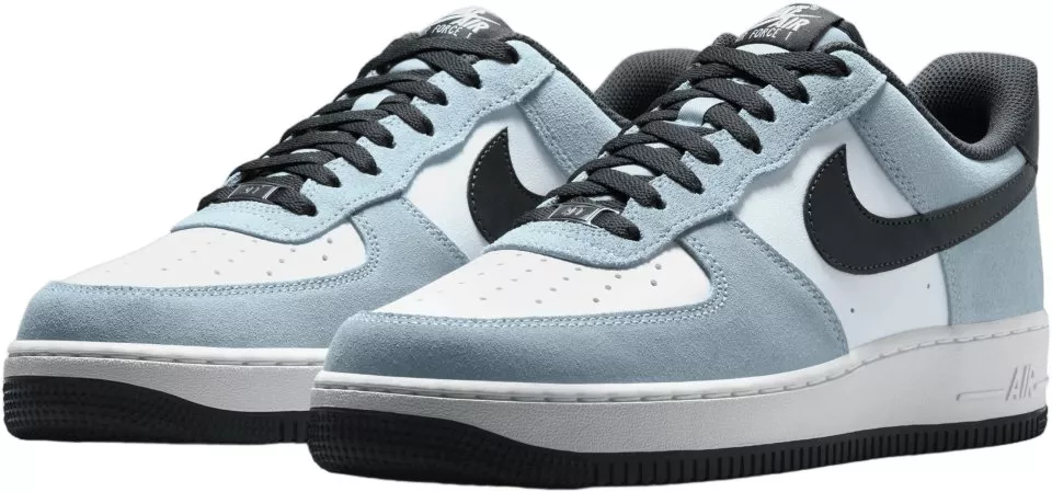Shoes Nike Air Force 1 '07 LV8