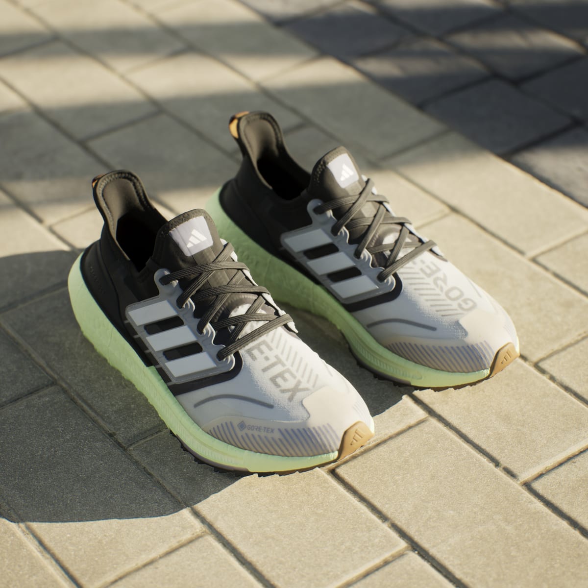 Running shoes adidas ULTRABOOST LIGHT GTX - Top4Running.com
