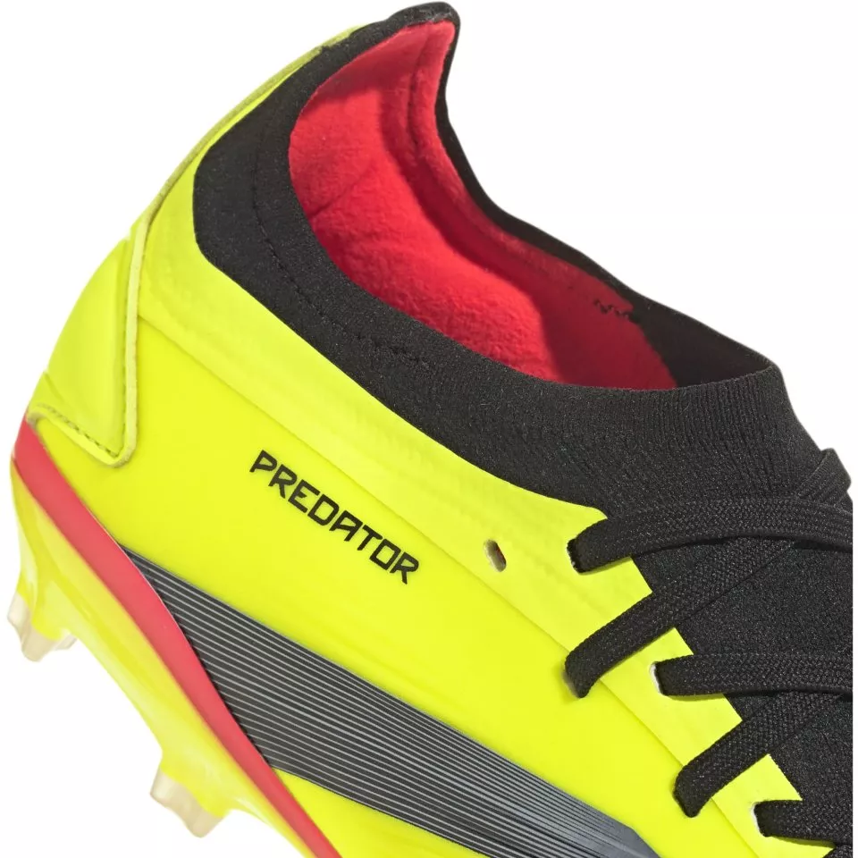 Chaussures de football adidas PREDATOR PRO FG