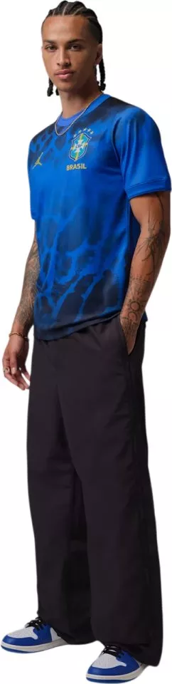 Camiseta de futebol pré-jogo de manga curta masculina Jordan Dri-FIT Brazílie Academy Pro