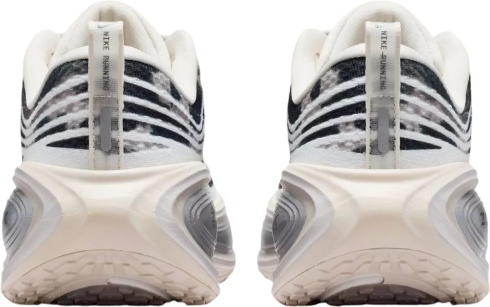 Обувки за бягане Nike Vomero Plus SE