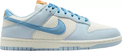 Dunk Low SE Sneaker Women