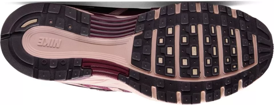 Παπούτσια Nike P-6000