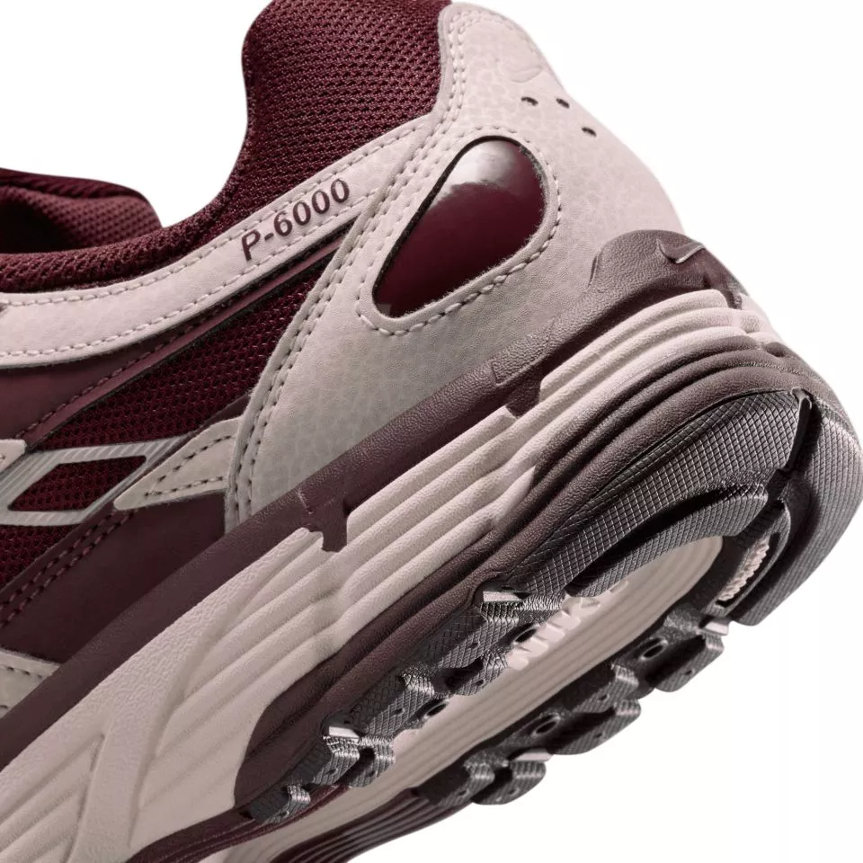 Παπούτσια Nike P-6000