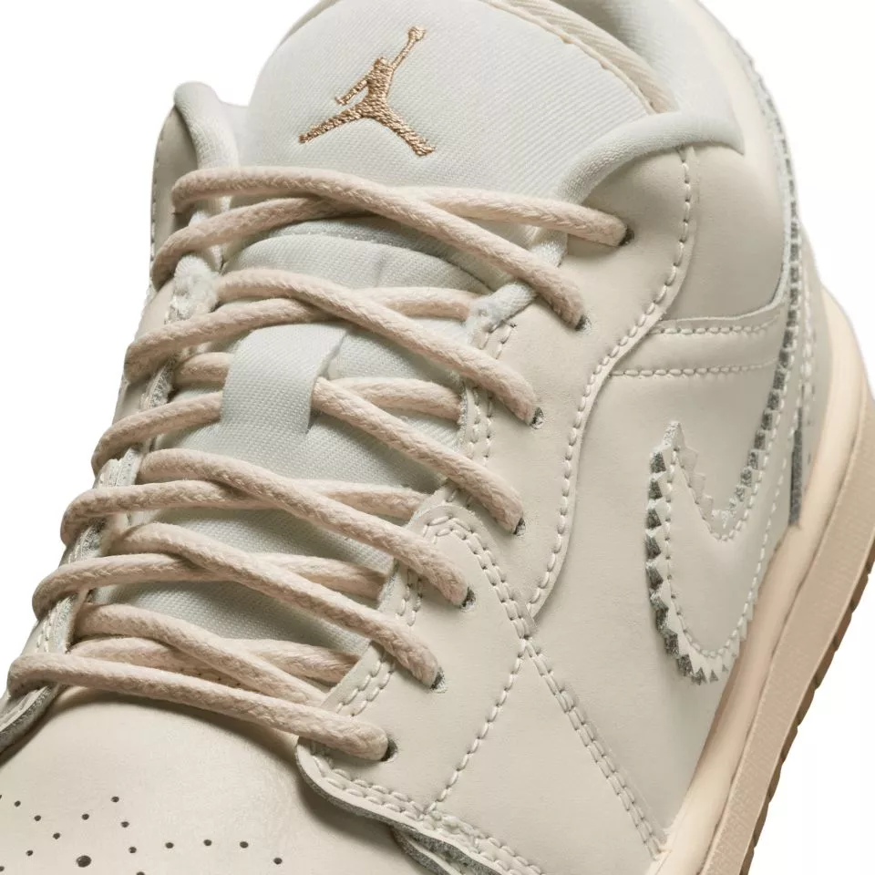 Sko Air Jordan 1 Low SE