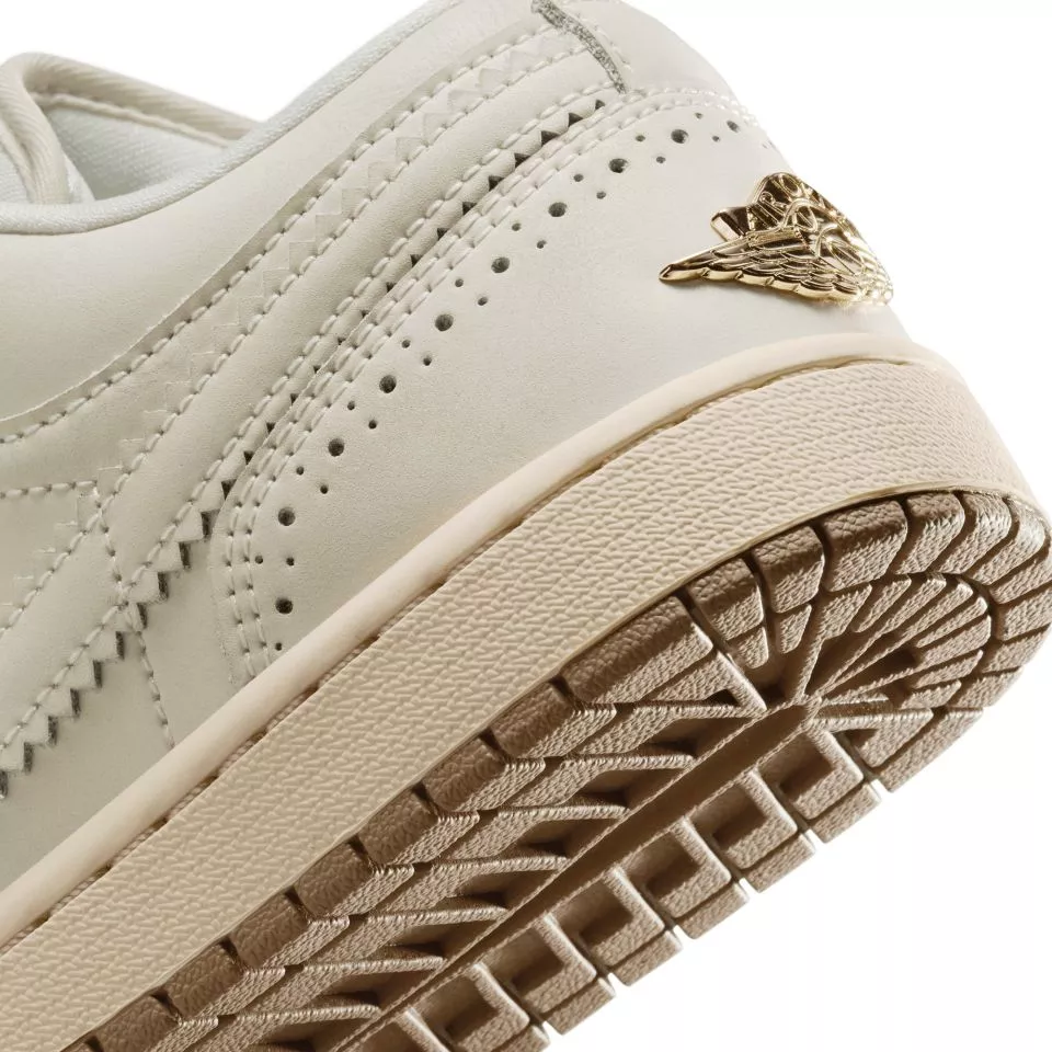 Sko Air Jordan 1 Low SE
