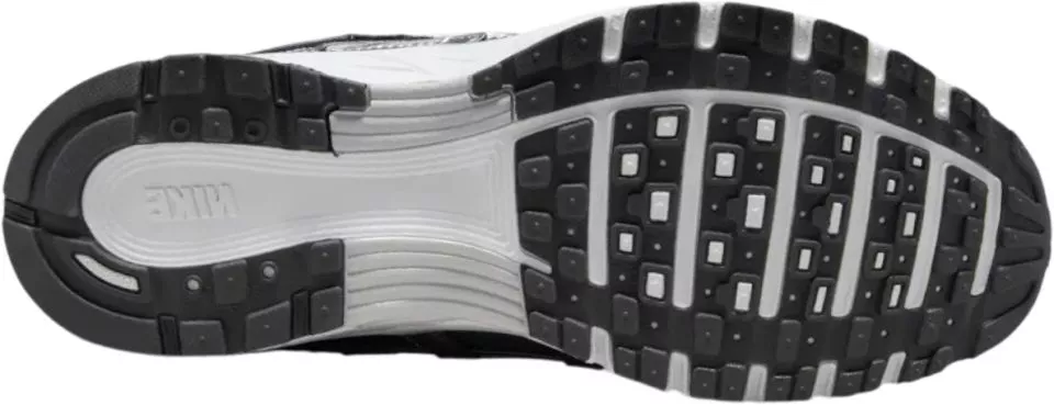 Παπούτσια Nike P-6000