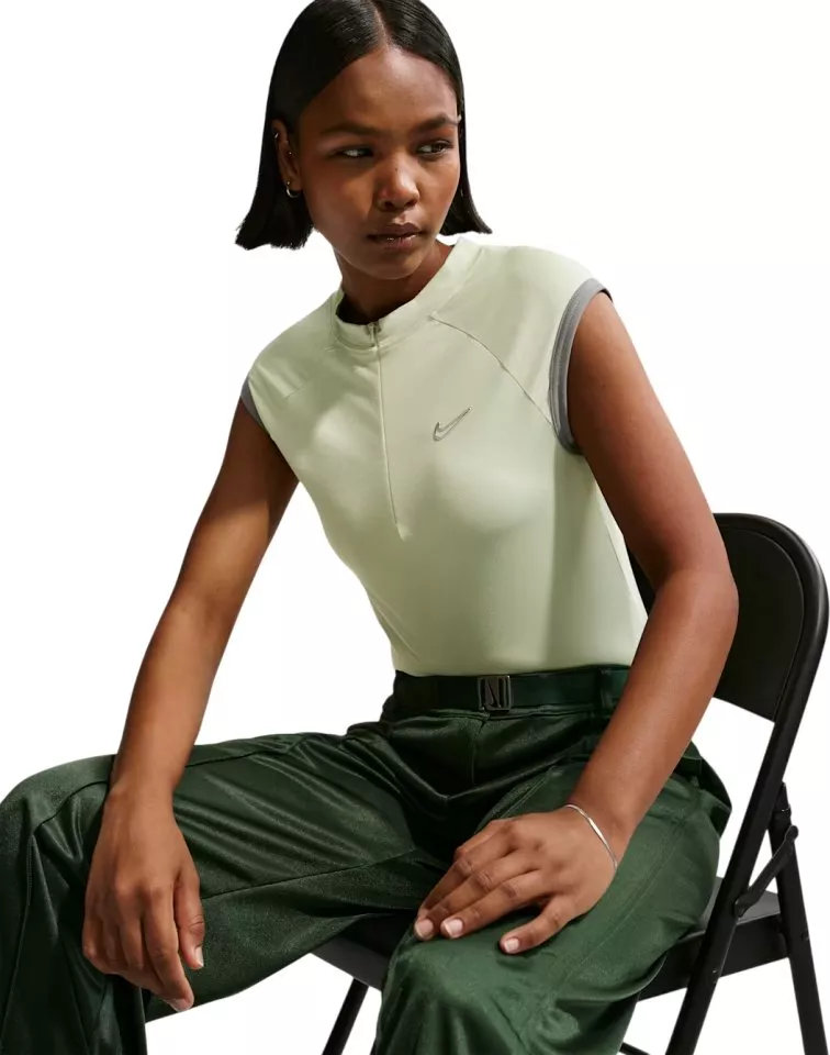 Nike Sleeveless Fitted Quarter Zip Top Women Rövid ujjú póló
