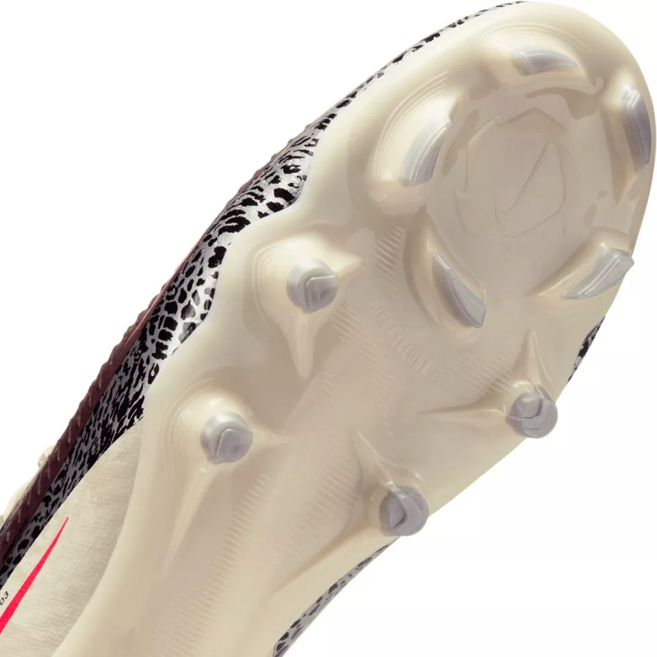 Chuteiras de futebol Nike Phantom 6 Low Academy FG/MG