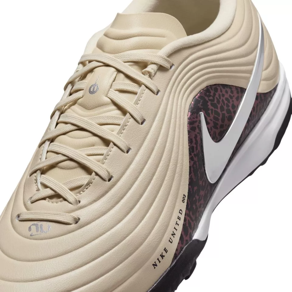 Ghete de fotbal Nike Tiempo Maestro Academy TF