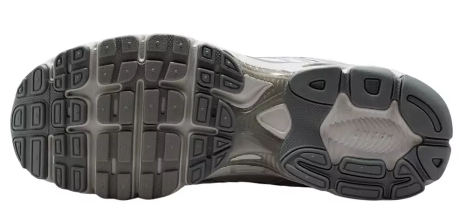 Nike Air Max Moto 2K Sneaker Cipők