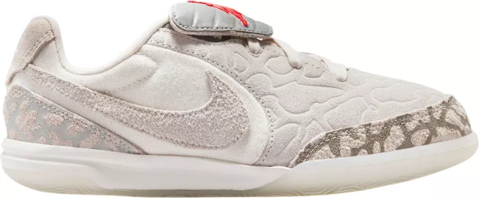 Dvoranski čevlji Nike x Jordan 23 Tiempo Streetgato SE IN Kids