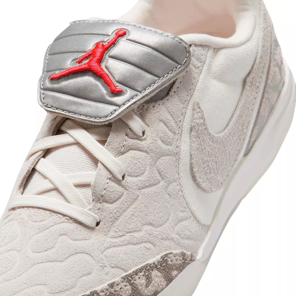 Dvoranski čevlji Nike x Jordan 23 Tiempo Streetgato SE IN Kids