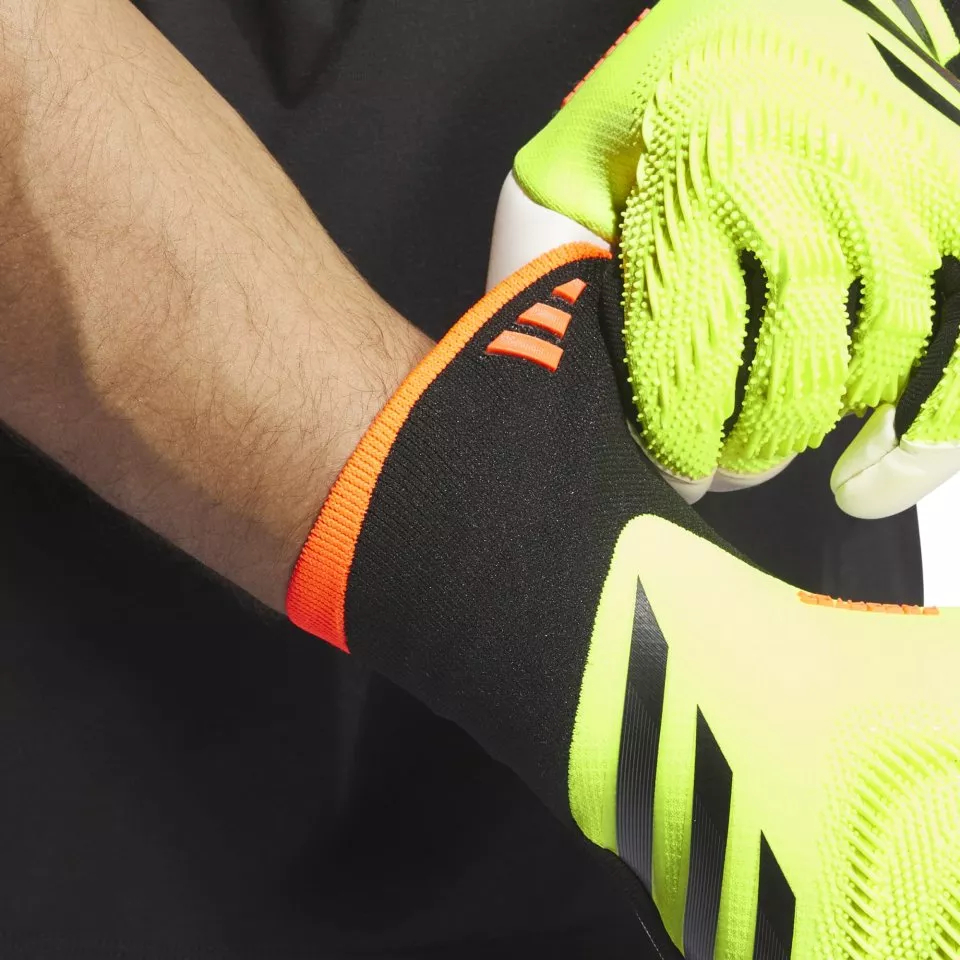 Goalkeeper's gloves adidas PRED GL PRO HYB