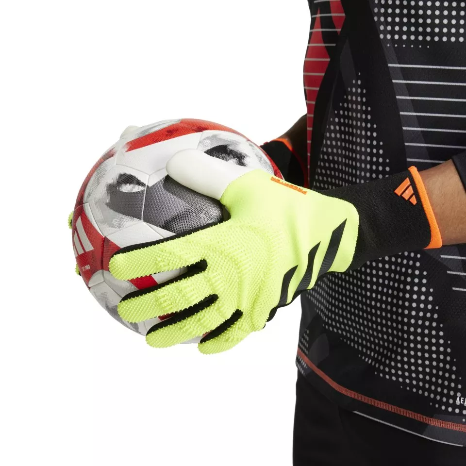 Fotbalové brankářské rukavice adidas Predator Pro