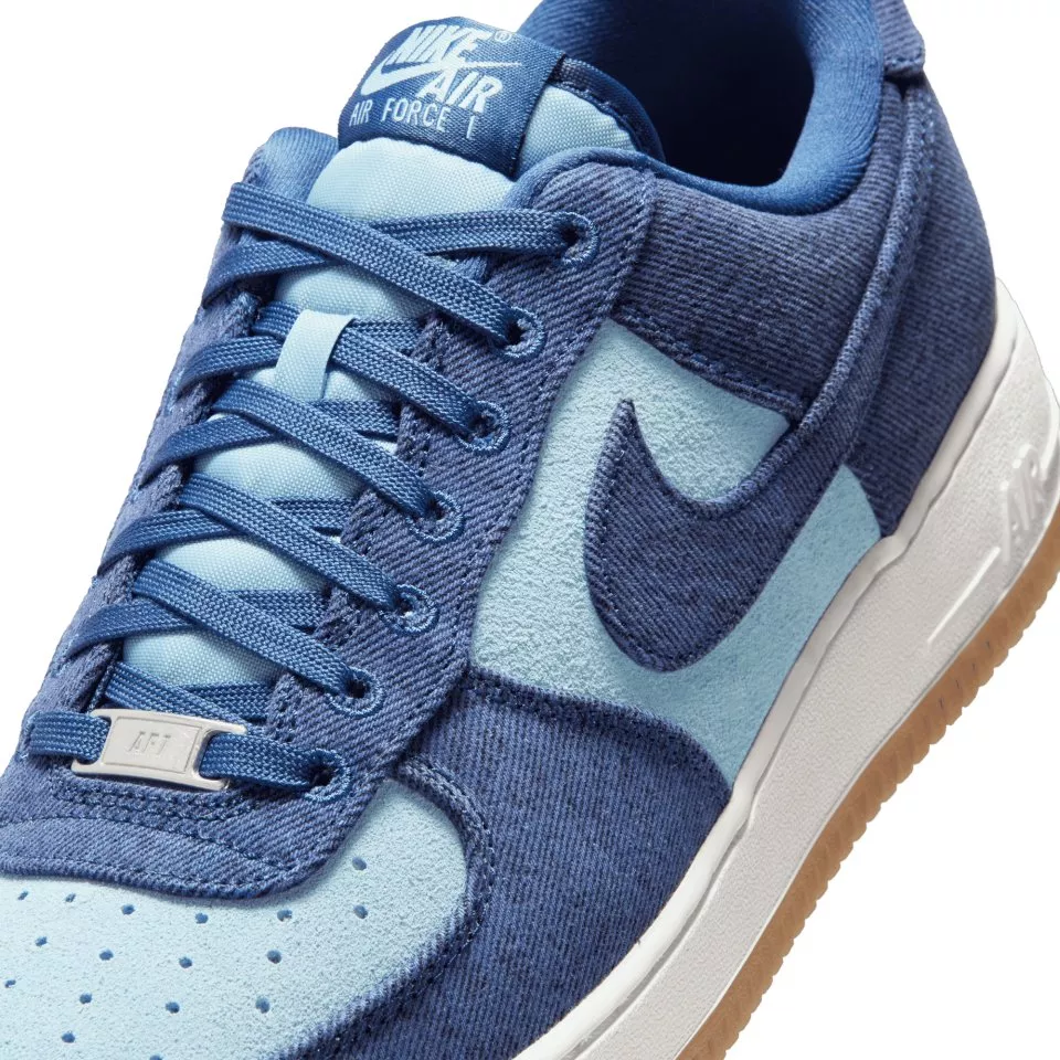 Обувки Nike Air Force 1 '07 LV8