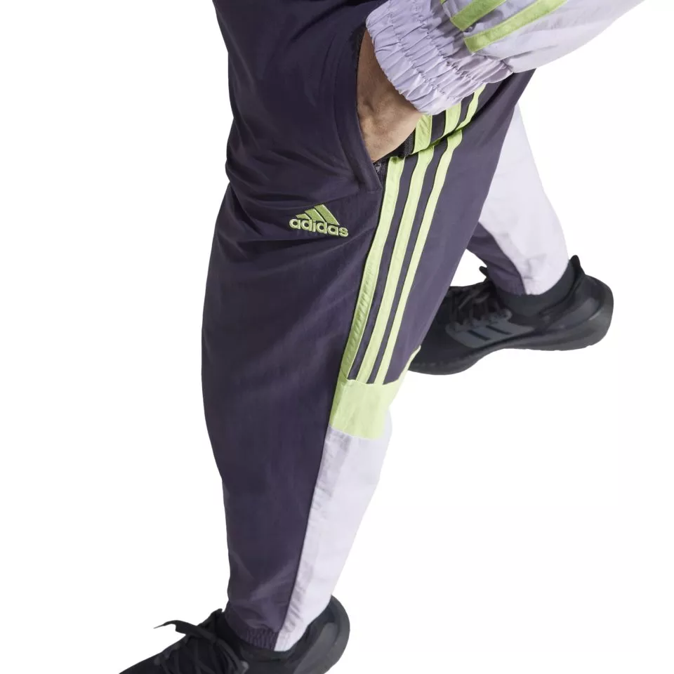 Панталони adidas FCB WV TP