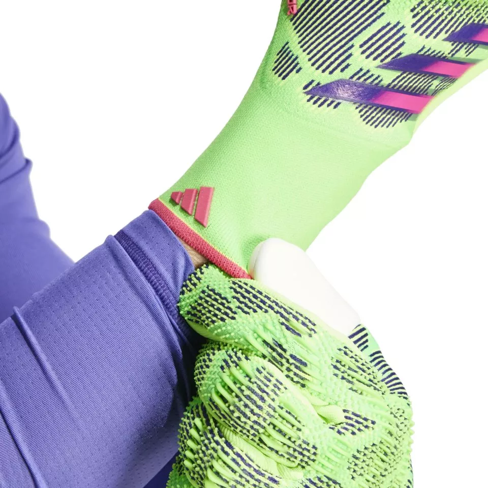 Goalkeeper's gloves adidas PRED GL PRO