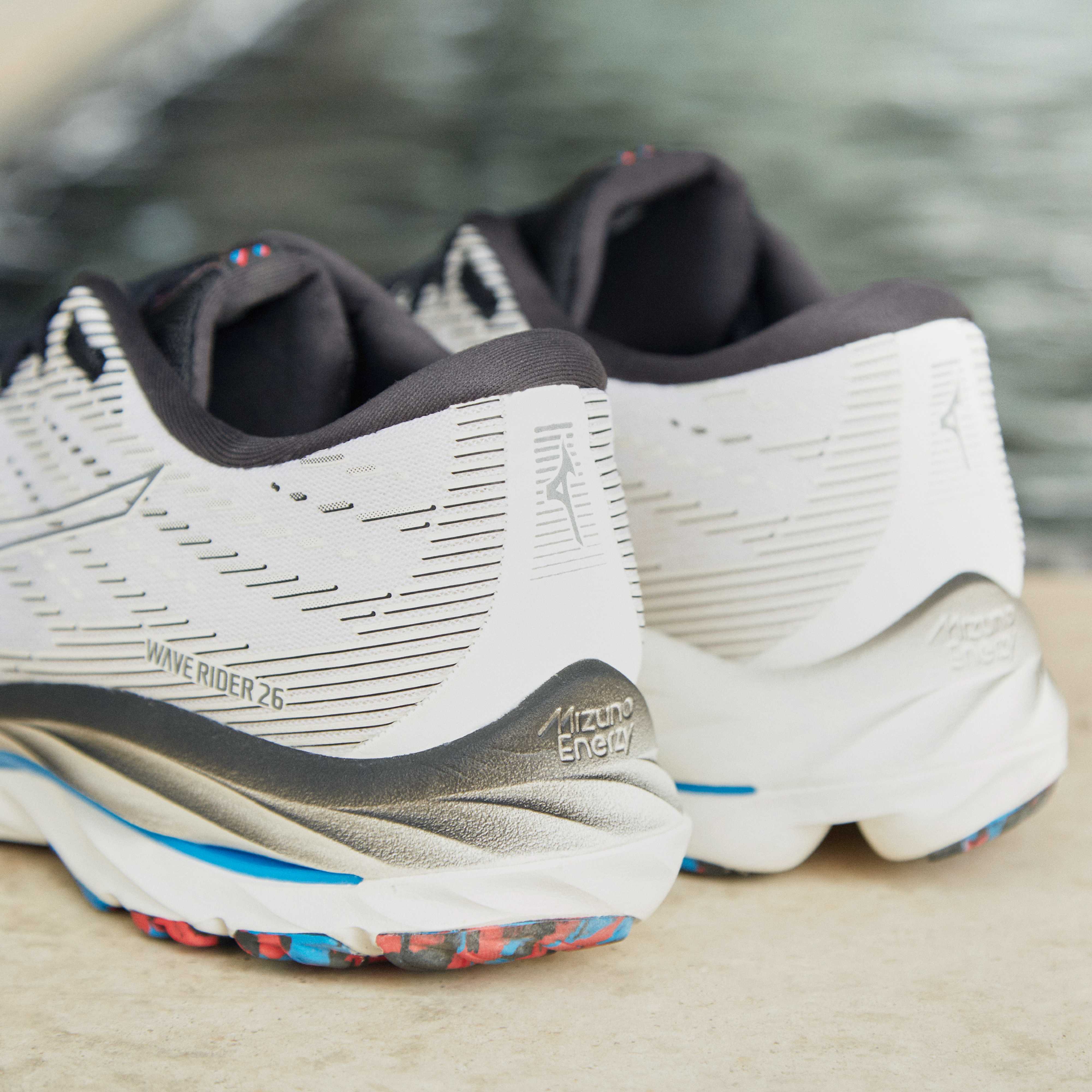 山水22 Mizuno Wave Rider 26 2E Wide 'White Black' J1GC226301