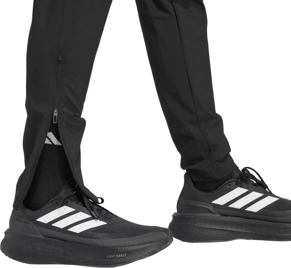 Spodnie adidas Tiro Travel Woven