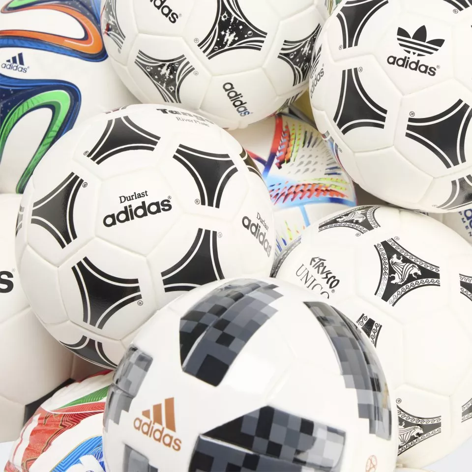 Minge adidas FIFA World Cup™ Historical Mini Ball Set Minge adidas FIFA World Cup™ Historical Mini Ball Set