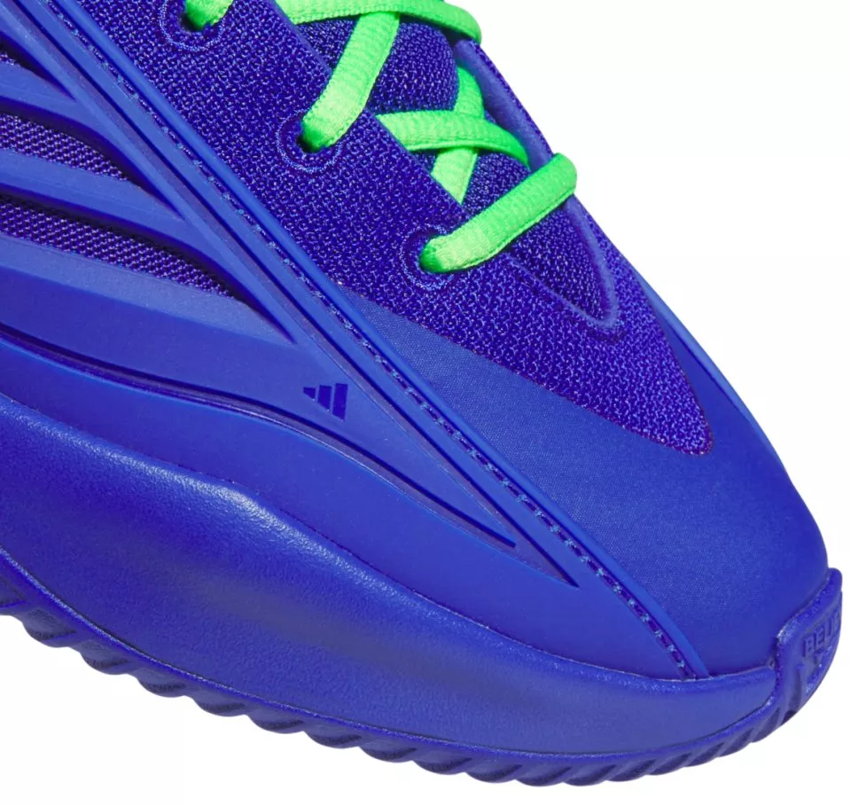 Basketball shoes adidas Believe That 1