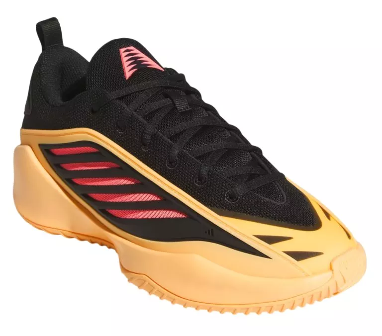 Basketball shoes adidas Believe That 1