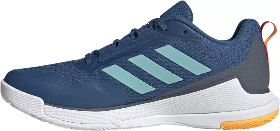 Вътрешни обувки adidas Novaflight 2