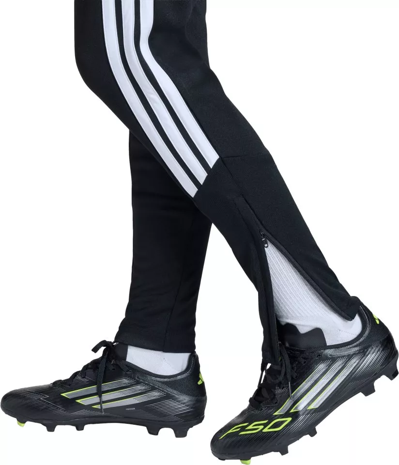 Nohavice adidas Tiro 26 League Slim Training Kids