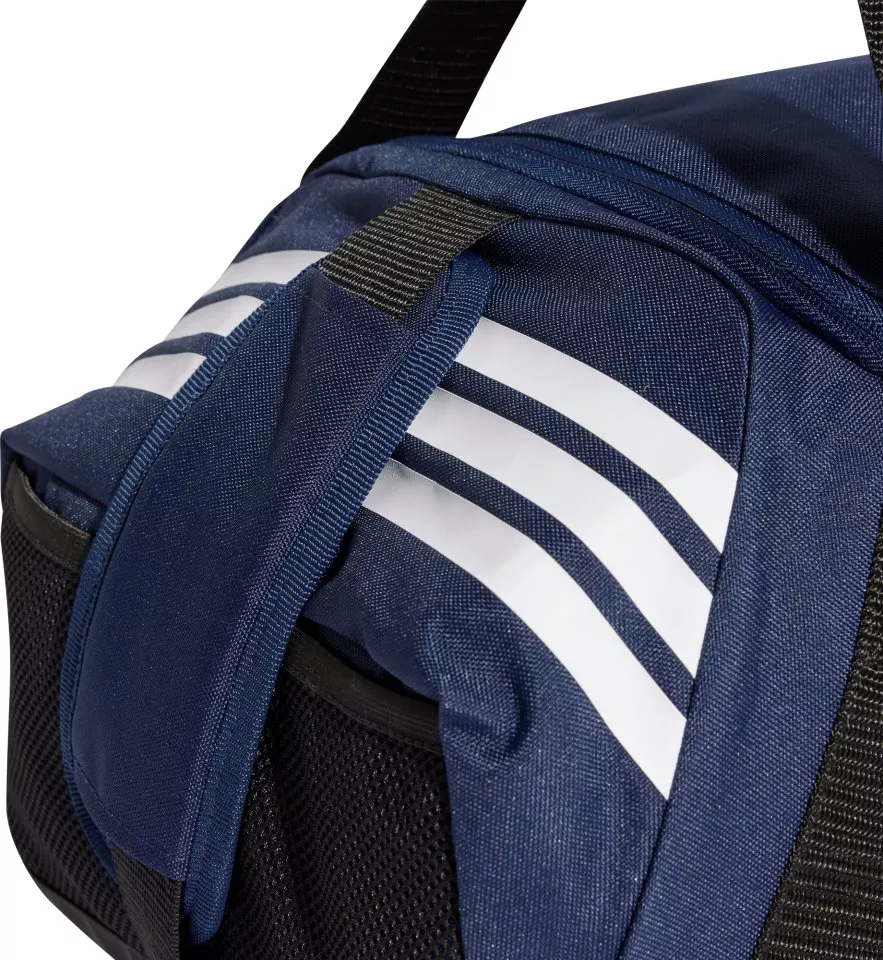 Malá cestovní taška adidas Tiro Duffle Small