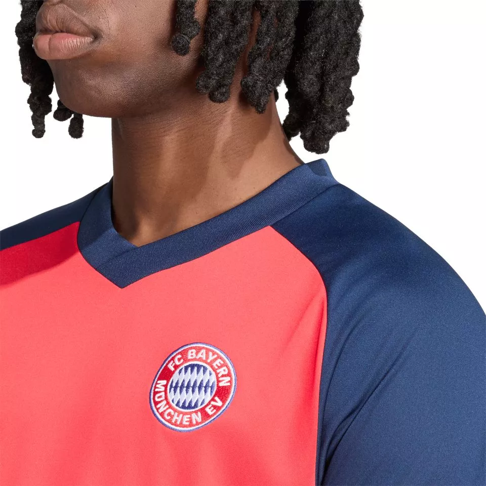 Pánský předzápasový dres s krátkým rukávem adidas FC Bayern Mnichov 2026/27