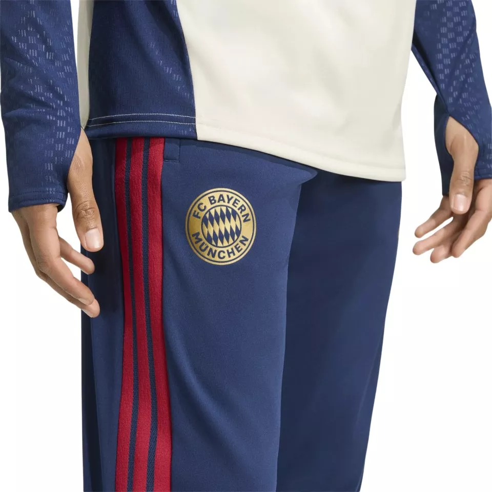 Calças adidas FC Bayern 2026/27
