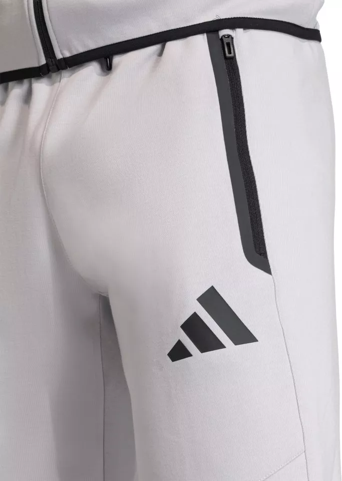 Calças adidas Tiro Travel Sweat