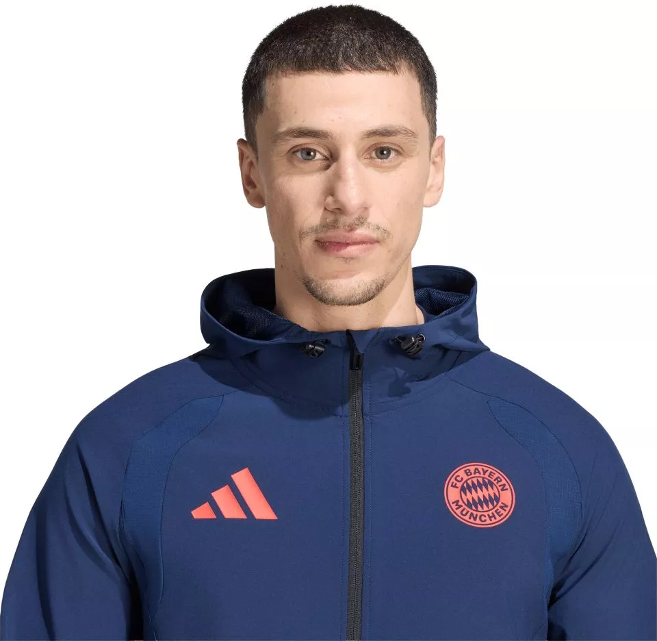 Geci cu gluga adidas FC Bayern Tiro Travel Windbreaker