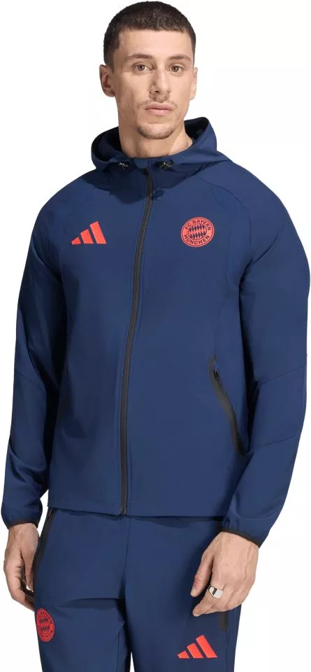Geci cu gluga adidas FC Bayern Tiro Travel Windbreaker