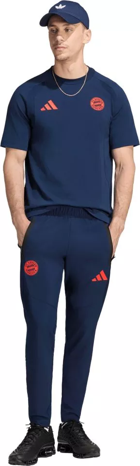 adidas FC Bayern Tiro Travel Rövid ujjú póló