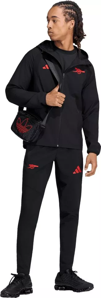 Jakna s kapuco adidas Arsenal FC Tiro Travel Windbreaker