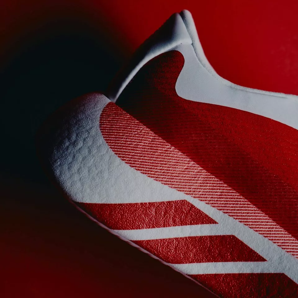 Pánské běžecké boty adidas Hyperboost Edge