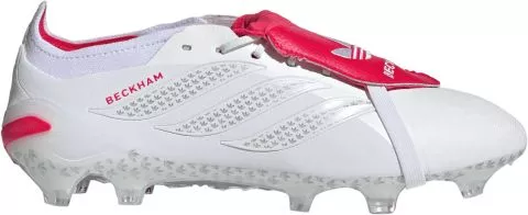 Ghete de fotbal adidas Predator | 210 Produse - 11teamsports.ro