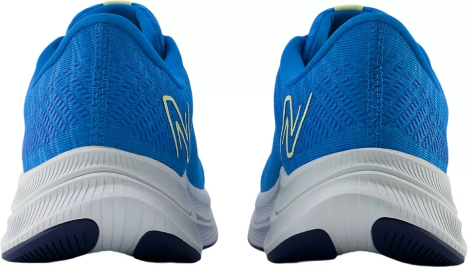 Sapatilhas de Corrida New Balance FuelCell Propel v4